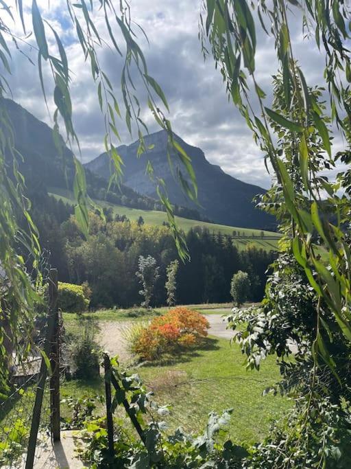 Magnifique Maison Renovee, 10Pers Rencurel Luaran gambar