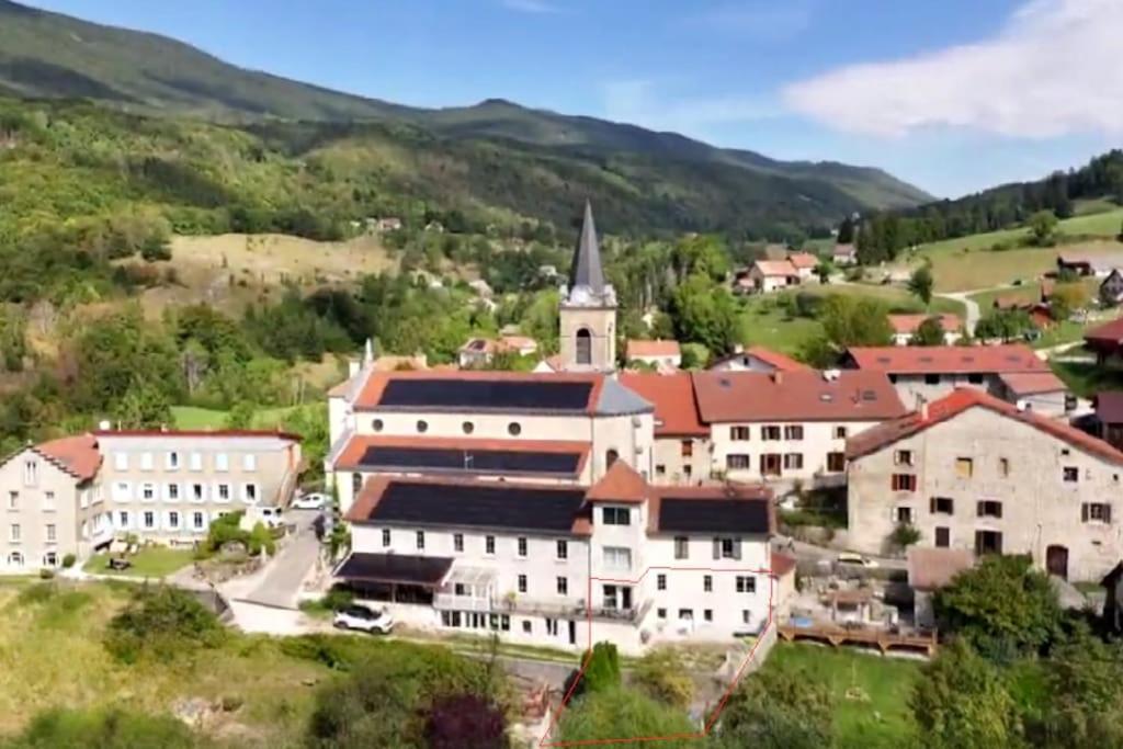 Magnifique Maison Renovee, 10Pers Rencurel Luaran gambar